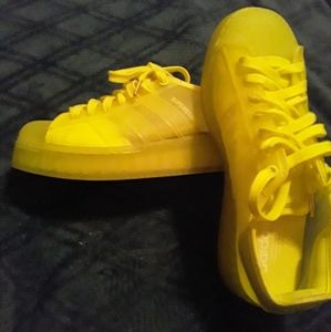Womens Adidas Jelly Superstar in yellow sz. 8.5